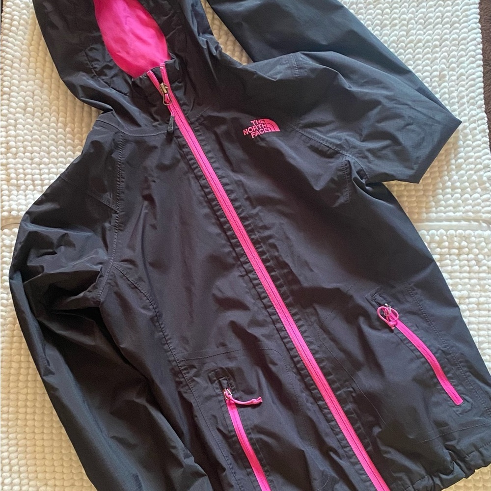 The North Face Kids' Raincoat in Black and Pink